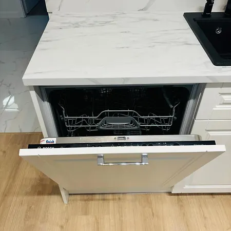 3 Bedrooms Premium Bella White For 8 Guests With Ac And Underground Parking * Rzeszow