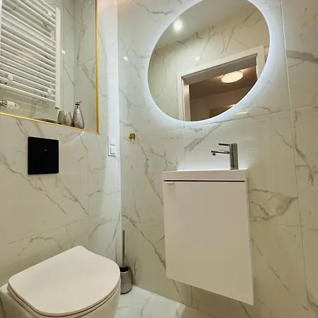 3 Bedrooms Premium Bella White For 8 Guests With Ac And Underground Parking Lejlighed Rzeszów