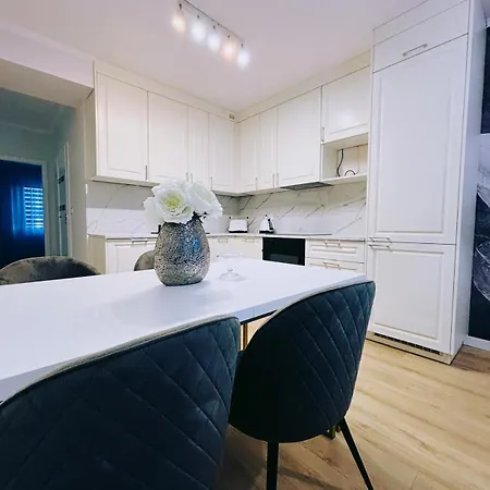 3 Bedrooms Premium Bella White For 8 Guests With Ac And Underground Parking Lejlighed