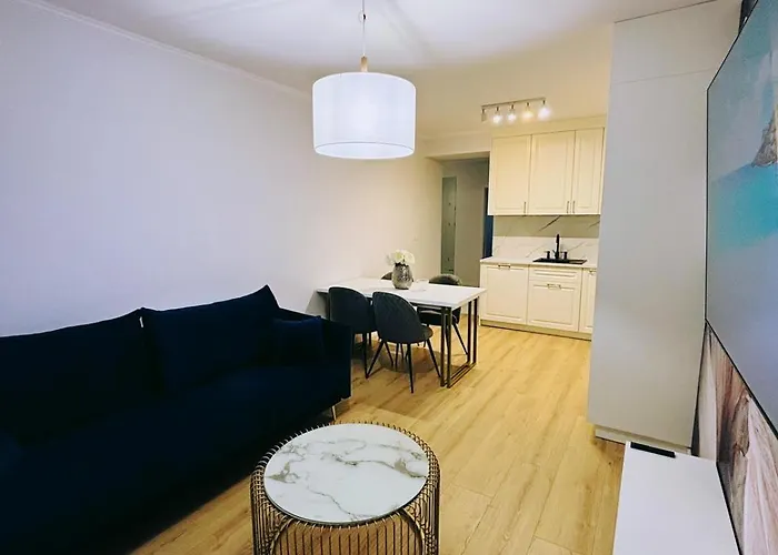 Apartment 3 Bedrooms Premium Bella White For 8 Guests With Ac And Underground Parking