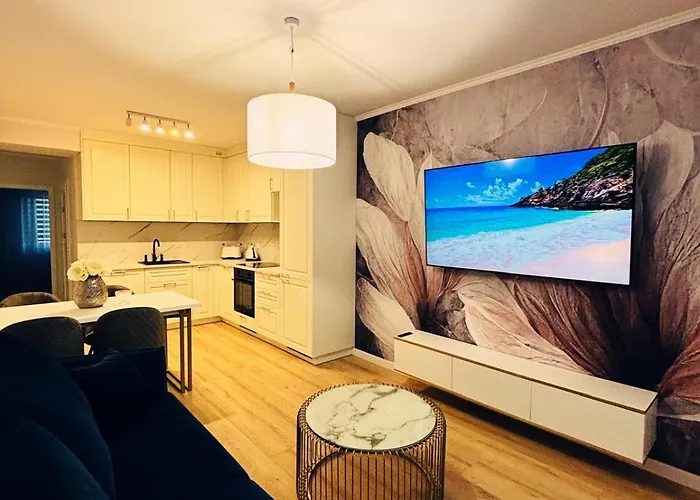 Apartment 3 Bedrooms Premium Bella White For 8 Guests With Ac And Underground Parking Rzeszow