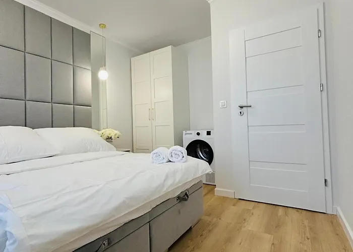 3 Bedrooms Premium Bella White For 8 Guests With Ac And Underground Parking