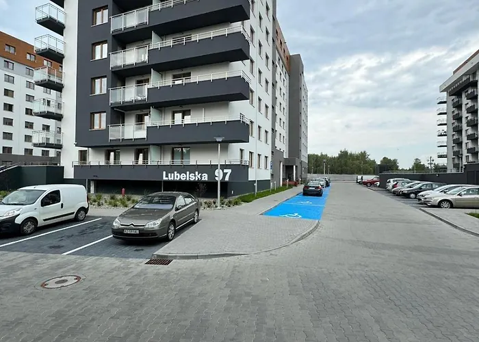 3 Bedrooms Premium Bella White For 8 Guests With Ac And Underground Parking Apartment